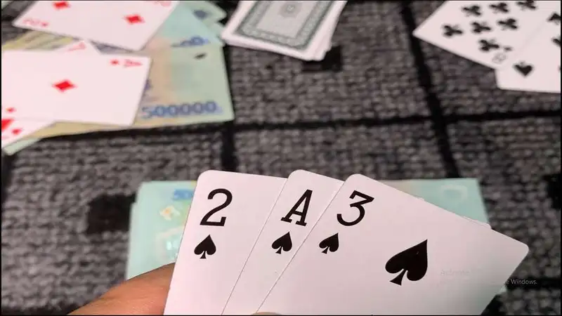 Mẹo tránh thua khi chơi Phỏm