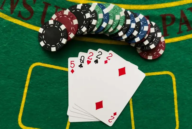 Poker live những ván bài khiến bạn “phải tham gia”