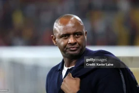 Bình luận và phân tích sự nghiệp vĩ đại của huyền thoại Patrick Vieira
