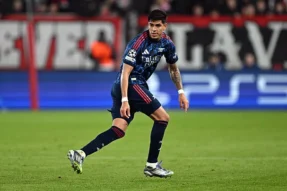 Tầm ảnh hưởng của trung vệ Piero Hincapié trong mùa giải 2026