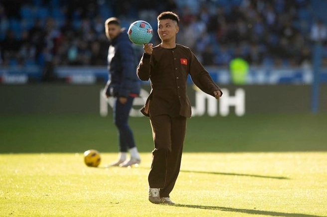 Đỗ Kim Phúc nhận lời mời từ chủ tịch La Liga để đến Barcelona biểu diễn nghệ thuật tâng bóng